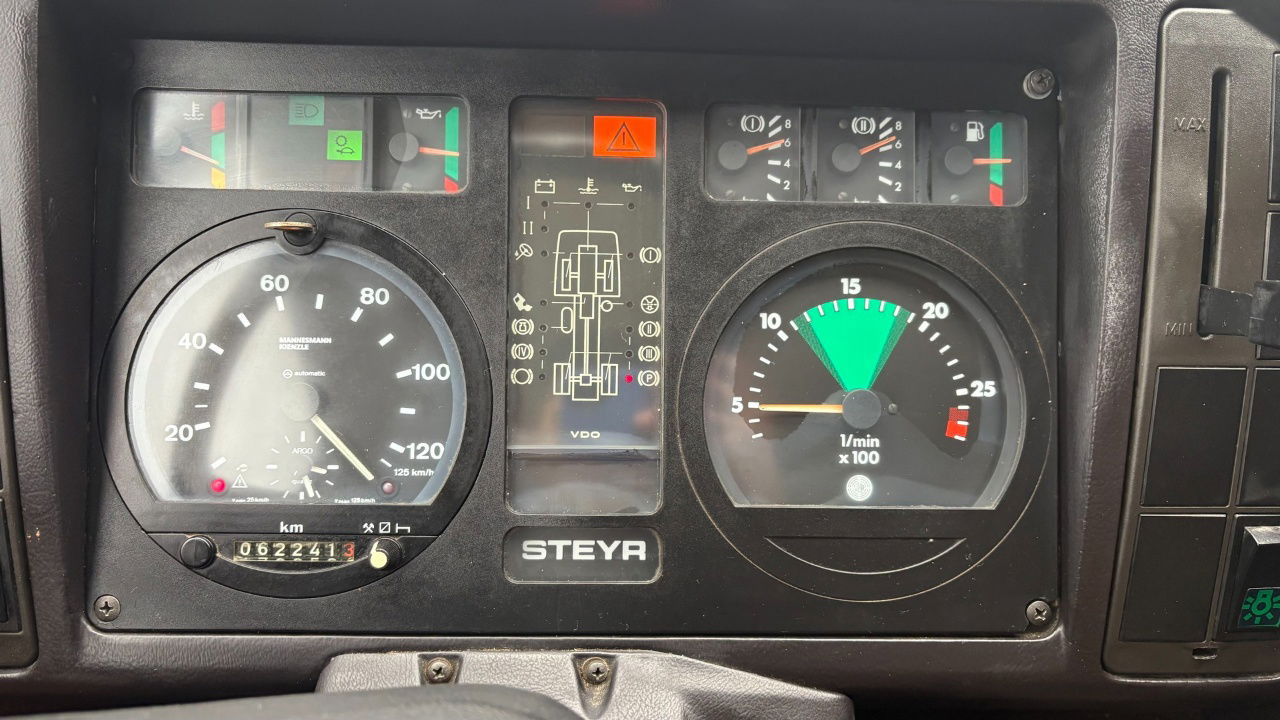 Camión lona Steyr 12M18 4X4 stake body - 62.000km: foto 18 Camión lona Steyr 12M18 4X4 stake body - 62.000km: foto 18