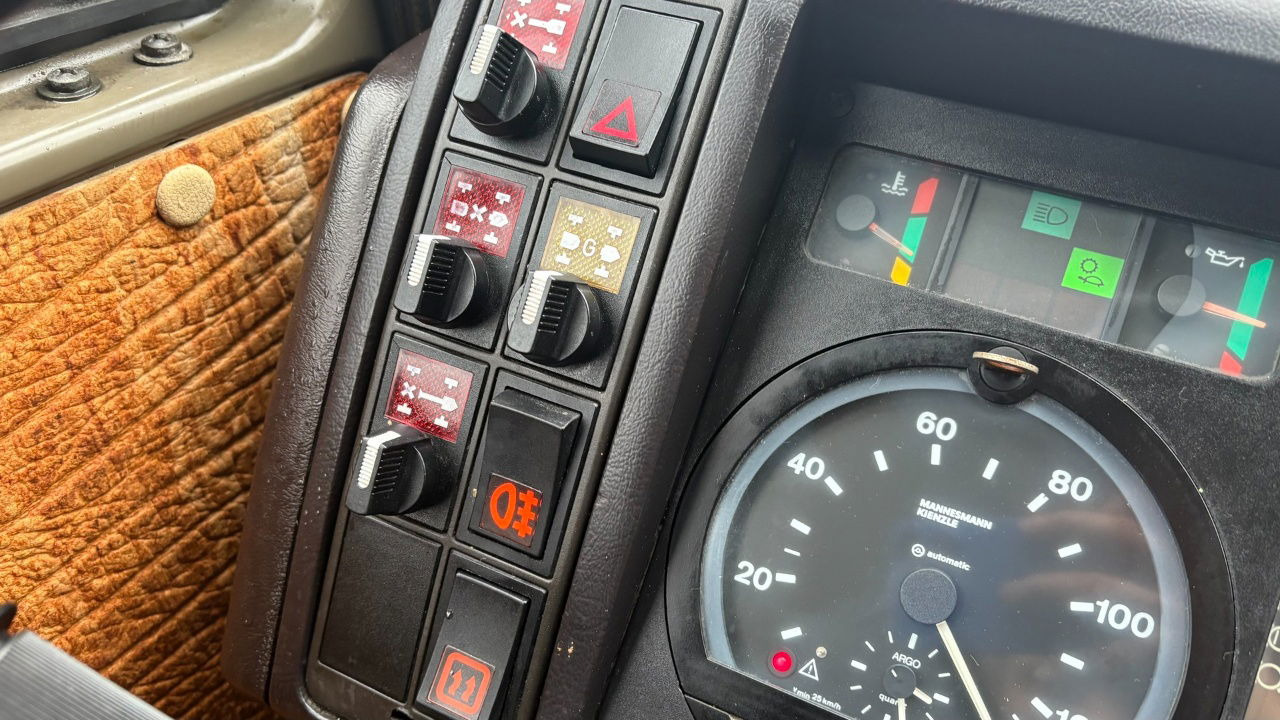 Camión lona Steyr 12M18 4X4 stake body - 62.000km: foto 16 Camión lona Steyr 12M18 4X4 stake body - 62.000km: foto 16