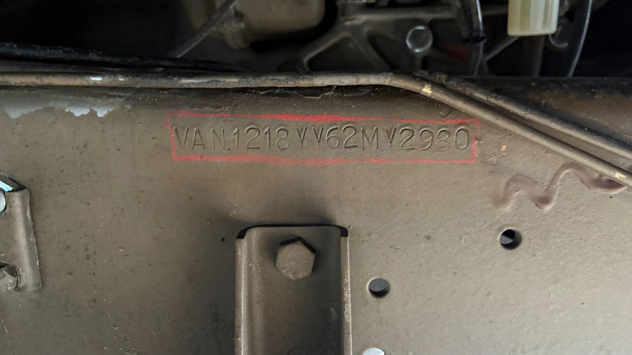 Camión lona Steyr 12M18 4X4 stake body - 62.000km: foto 10 Camión lona Steyr 12M18 4X4 stake body - 62.000km: foto 10