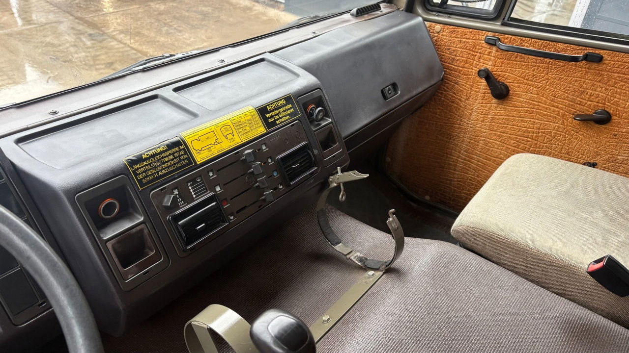 Camión lona Steyr 12M18 4X4 stake body - 62.000km: foto 22 Camión lona Steyr 12M18 4X4 stake body - 62.000km: foto 22