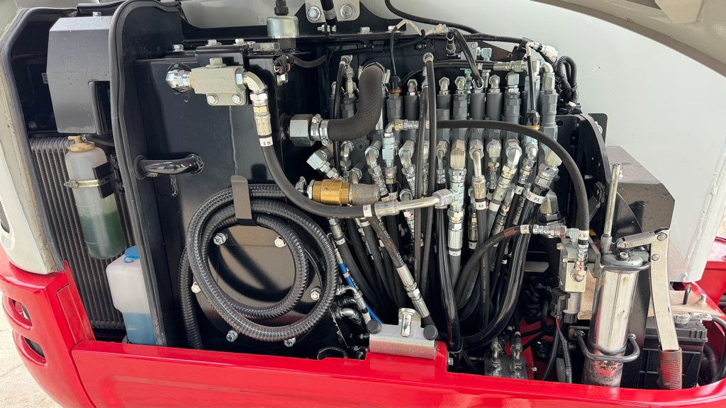 Miniexcavadora Takeuchi TB230 - Powertilt - 3X Buckets - 2021 Year - TOP: foto 14 Miniexcavadora Takeuchi TB230 - Powertilt - 3X Buckets - 2021 Year - TOP: foto 14