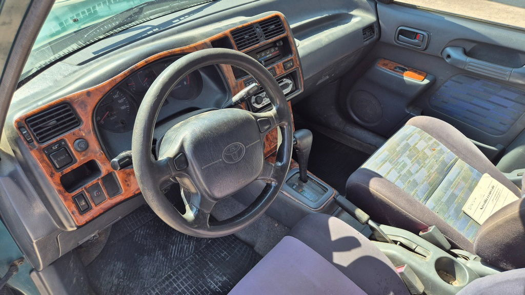 SUV/ Todoterreno Toyota RAV4 2.0 - Petrol - Automatic: foto 12