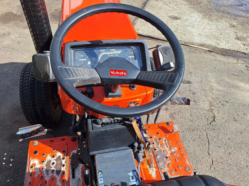 Kubota B2150 - Remolcadora: foto 5 Kubota B2150 - Remolcadora: foto 5