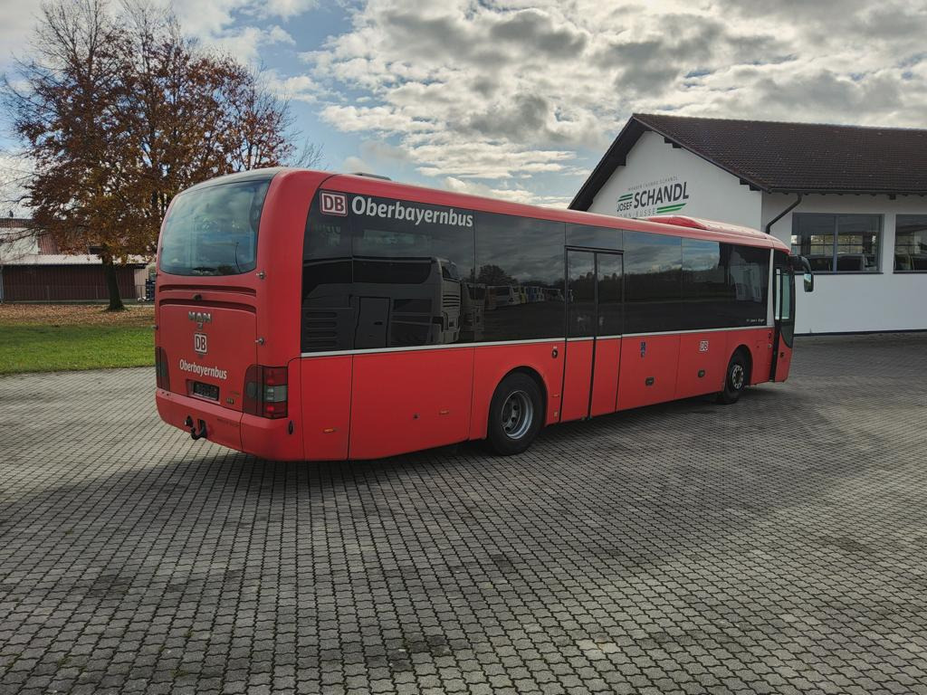 MAN Lion´s Regio R12 53+1+1 Sitze / Klima / 6 Gang - Autobús suburbano: foto 4 MAN Lion´s Regio R12 53+1+1 Sitze / Klima / 6 Gang - Autobús suburbano: foto 4