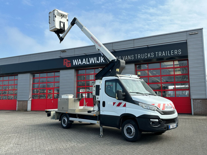 Iveco Daily 35S12 werkhoogte 12 meter APK 17-01-2026 - Furgoneta: foto 1 Iveco Daily 35S12 werkhoogte 12 meter APK 17-01-2026 - Furgoneta: foto 1