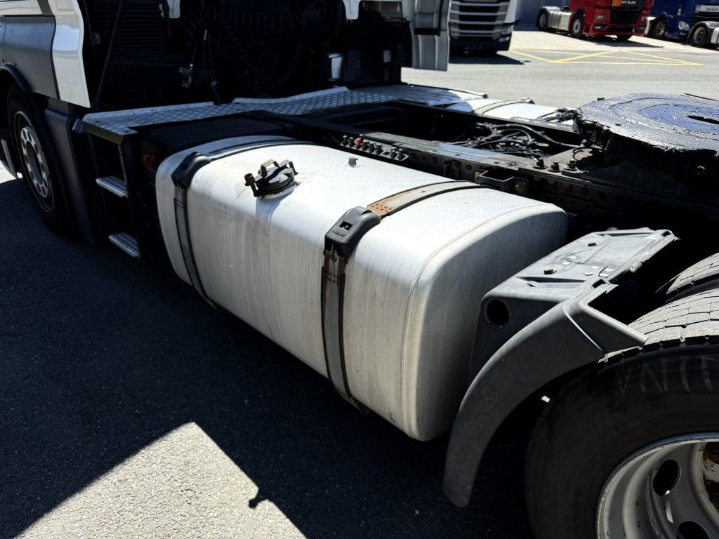 Cabeza tractora MAN TGX18.500 EURO 6 MEGA/lowdeck: foto 10 Cabeza tractora MAN TGX18.500 EURO 6 MEGA/lowdeck: foto 10