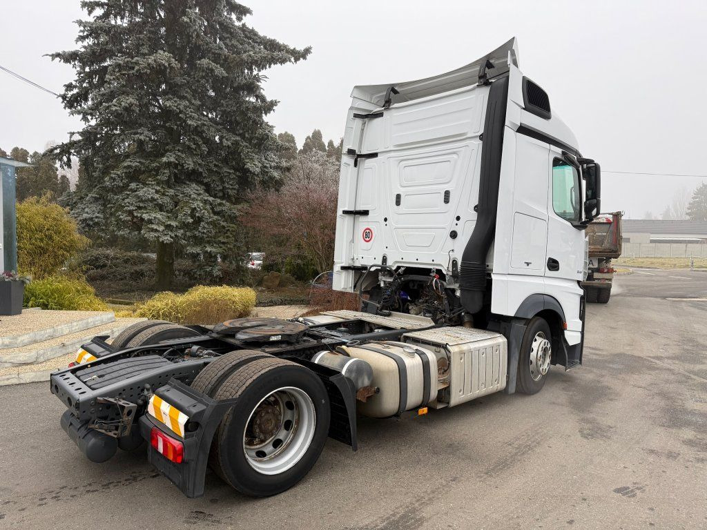 Mercedes-Benz 1845 Actros EURO 6 MEGA/lowdeck NOT DRIVEABLE - Cabeza tractora: foto 4 Mercedes-Benz 1845 Actros EURO 6 MEGA/lowdeck NOT DRIVEABLE - Cabeza tractora: foto 4