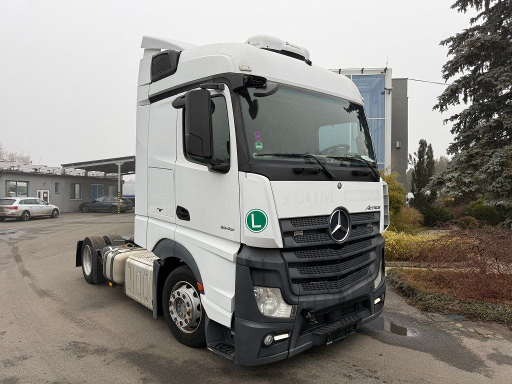 Mercedes-Benz 1845 Actros EURO 6 MEGA/lowdeck NOT DRIVEABLE - Cabeza tractora: foto 2 Mercedes-Benz 1845 Actros EURO 6 MEGA/lowdeck NOT DRIVEABLE - Cabeza tractora: foto 2
