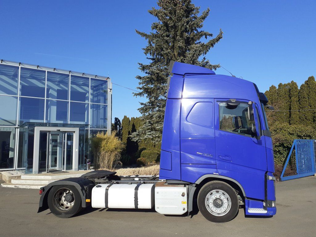 Volvo FH500 XL EURO 6 MEGA/lowdeck - Cabeza tractora: foto 3 Volvo FH500 XL EURO 6 MEGA/lowdeck - Cabeza tractora: foto 3