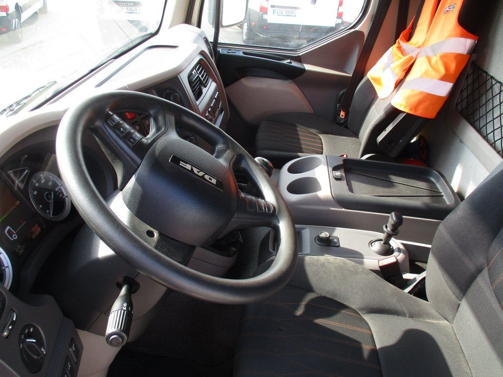 Camión caja cerrada DAF LF 230: foto 17 Camión caja cerrada DAF LF 230: foto 17