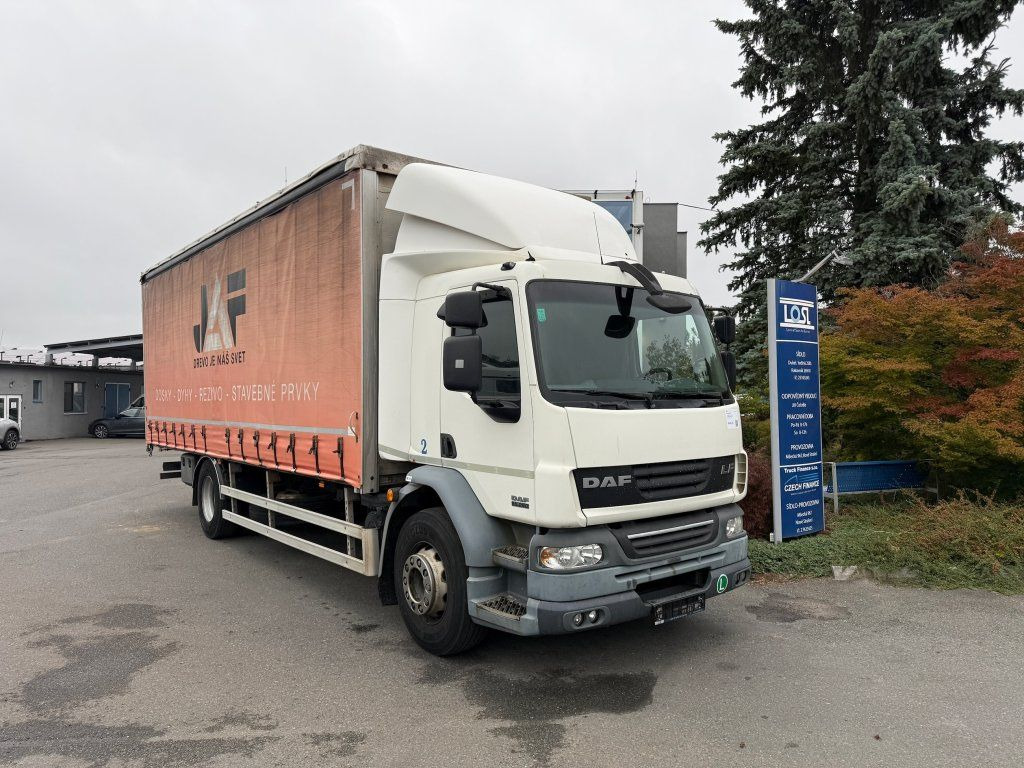 DAF LF55.250 EURO 4 - Camión lona: foto 2 DAF LF55.250 EURO 4 - Camión lona: foto 2