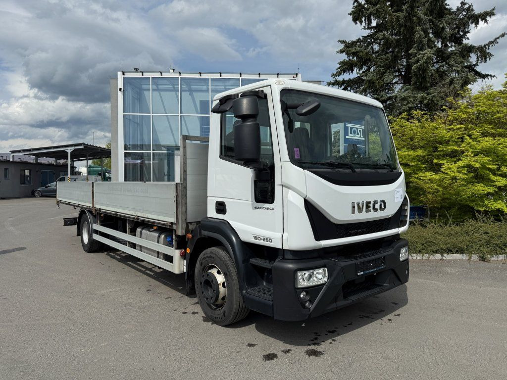 Iveco 150E25 EURO 6 - Camión caja abierta: foto 2 Iveco 150E25 EURO 6 - Camión caja abierta: foto 2