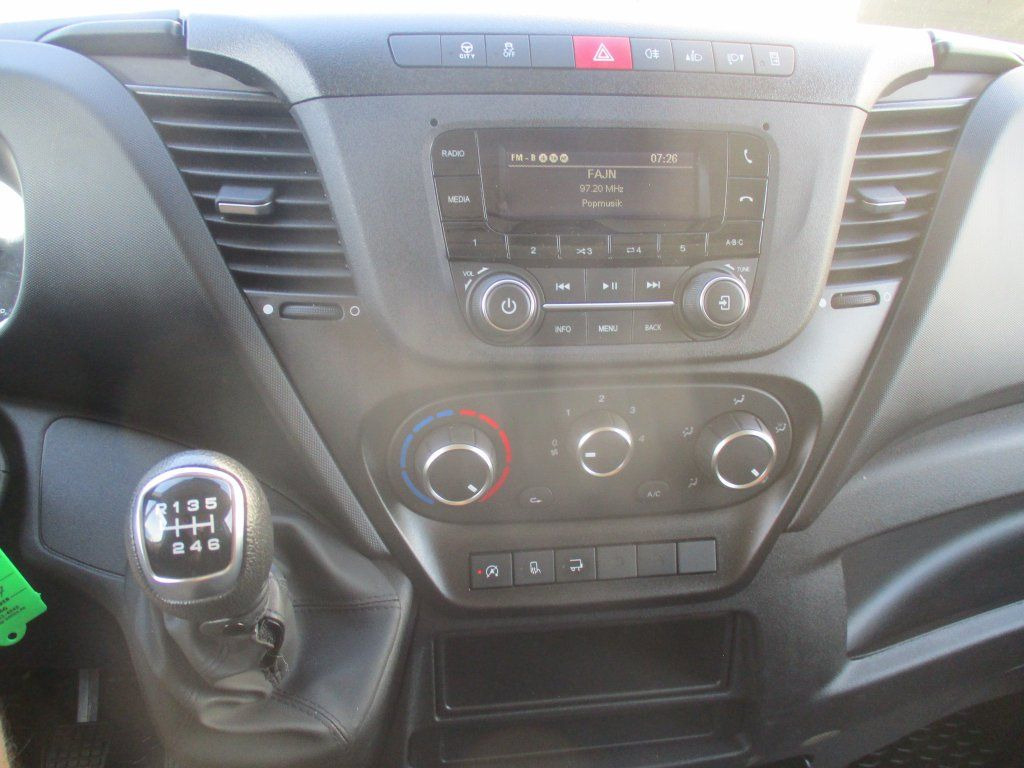Furgoneta caja cerrada Iveco 35C16 Daily,2.3L Palfinger: foto 14