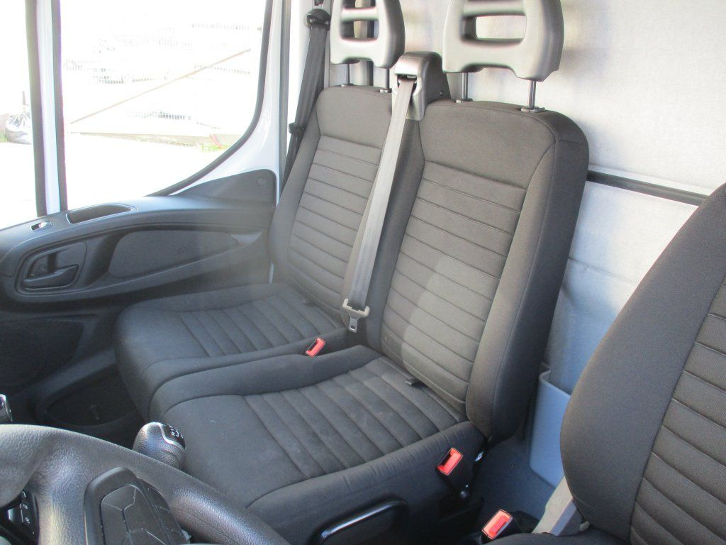 Furgoneta caja cerrada Iveco 35C16 Daily,2.3L Palfinger: foto 11