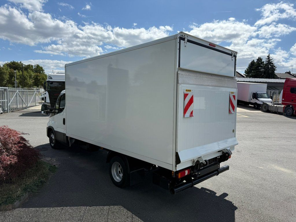 Iveco 35C16 Daily - Furgoneta caja cerrada: foto 4 Iveco 35C16 Daily - Furgoneta caja cerrada: foto 4