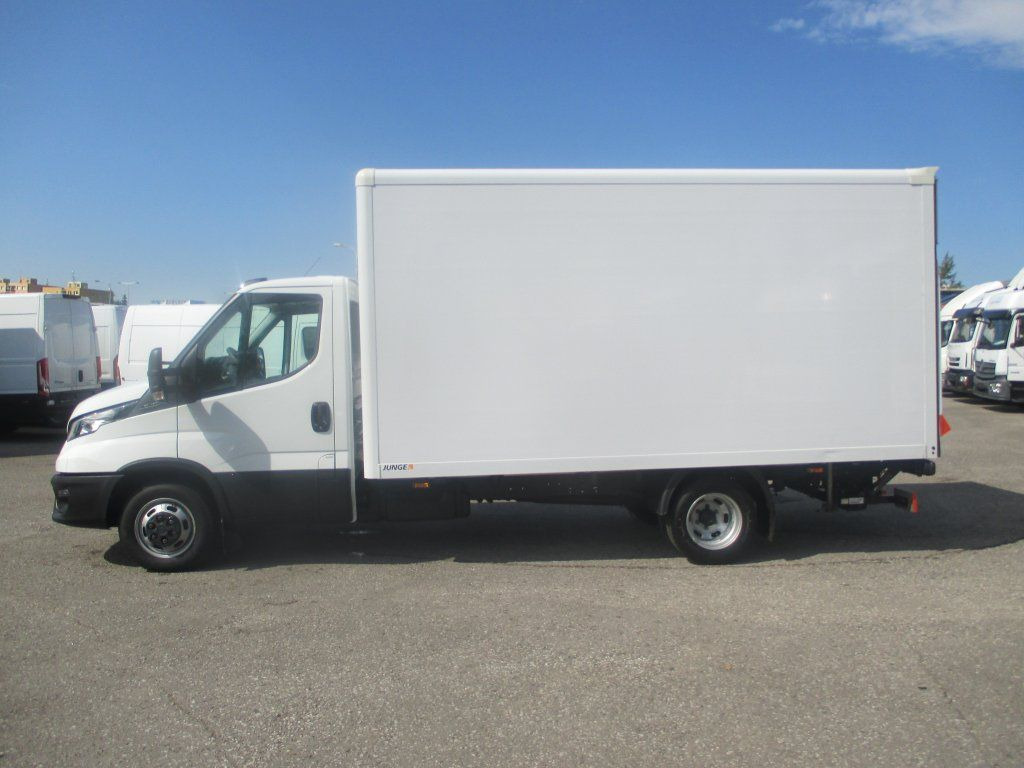 Iveco Daily 35C16 - Furgoneta caja cerrada: foto 5 Iveco Daily 35C16 - Furgoneta caja cerrada: foto 5