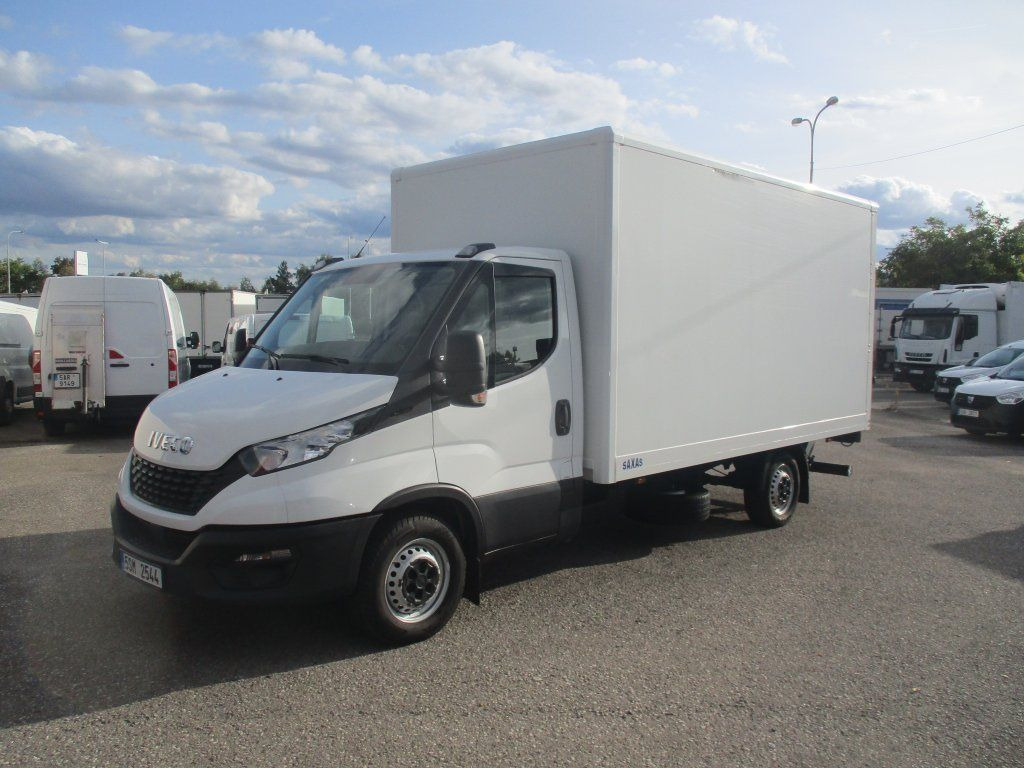 Iveco Daily 35S16 mit LBW - Furgoneta caja cerrada: foto 1 Iveco Daily 35S16 mit LBW - Furgoneta caja cerrada: foto 1