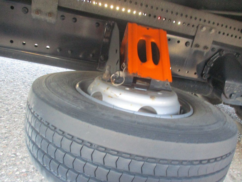 Camión lona MAN TGL 12.220: foto 12