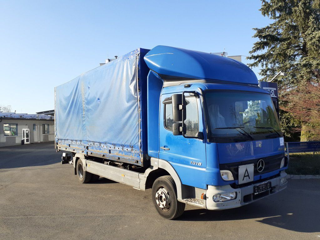 Mercedes-Benz 1018 Atego EURO 3 - Camión lona: foto 2 Mercedes-Benz 1018 Atego EURO 3 - Camión lona: foto 2