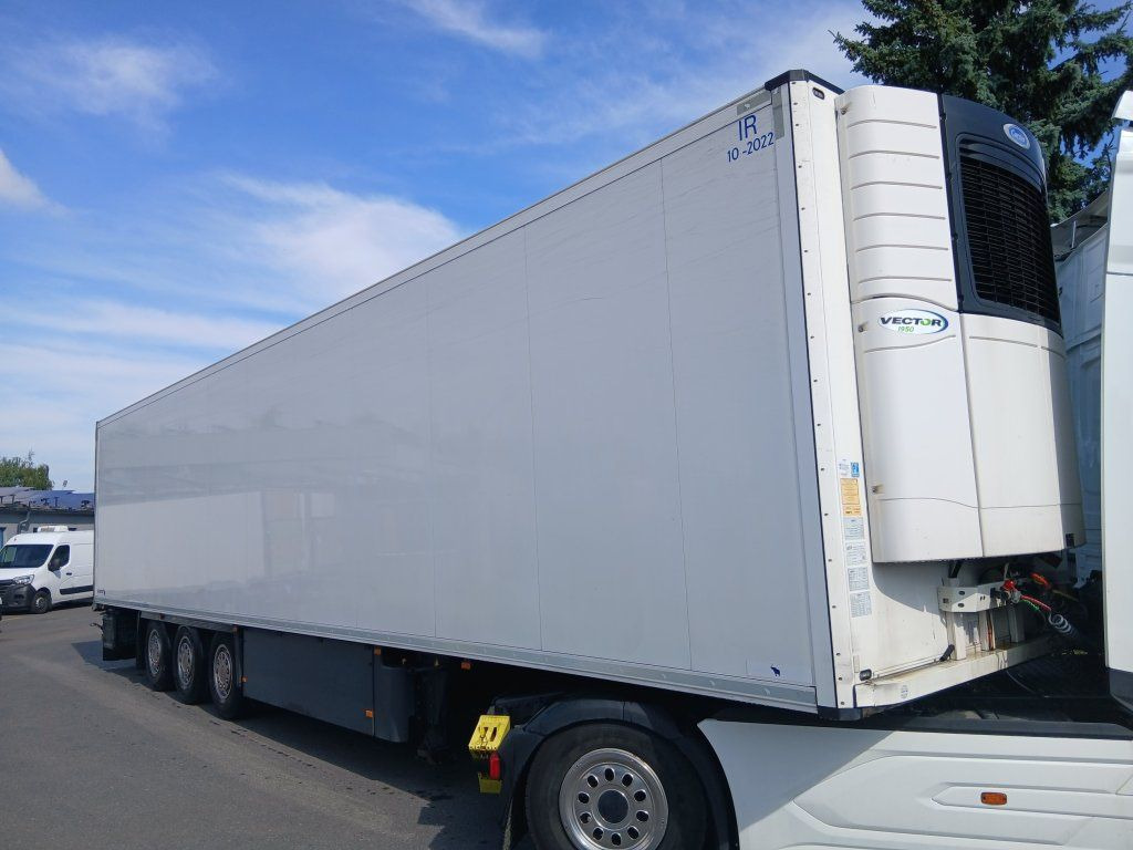 Schmitz Cargobull SKO24 Carrier Vector 1950 - Semirremolque caja cerrada: foto 1 Schmitz Cargobull SKO24 Carrier Vector 1950 - Semirremolque caja cerrada: foto 1