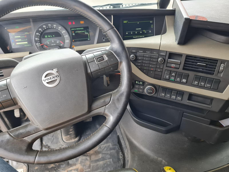 Volvo FH16 750 | 6x4 | ADR | 100 TON | ADR EXll, EXlll, AT | RETARDER | 100 TON VOLVO + VANG - Cabeza tractora: foto 5 Volvo FH16 750 | 6x4 | ADR | 100 TON | ADR EXll, EXlll, AT | RETARDER | 100 TON VOLVO + VANG - Cabeza tractora: foto 5