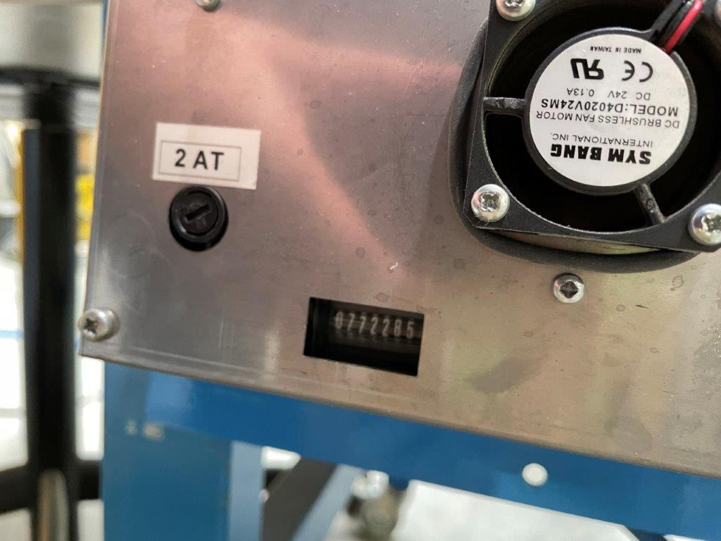 ATS Tanner UltraSonic US 2000-AB transit banding machine with pneumatic product hold-down and infeed roller table - Máquina de embalaje: foto 3 ATS Tanner UltraSonic US 2000-AB transit banding machine with pneumatic product hold-down and infeed roller table - Máquina de embalaje: foto 3