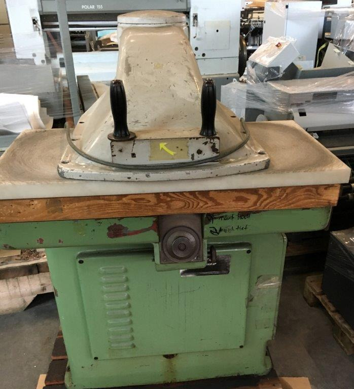 Atlas Hydraulic Swing Arm Punching Machine - Máquina de impresión: foto 1 Atlas Hydraulic Swing Arm Punching Machine - Máquina de impresión: foto 1