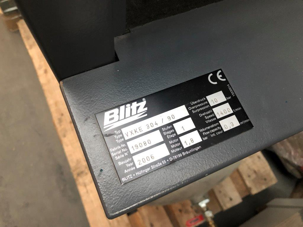 Blitz VXKE 304 - 90 Noise Enclosed Piston Compressor - Compresor de aire: foto 2 Blitz VXKE 304 - 90 Noise Enclosed Piston Compressor - Compresor de aire: foto 2