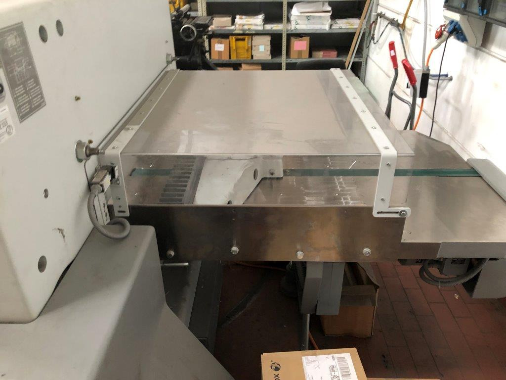 Polar 92 XT high-speed cutting line with RA-2 vibrator, optional LW 450 lift and counting scale - Máquina cortadora de papel: foto 2 Polar 92 XT high-speed cutting line with RA-2 vibrator, optional LW 450 lift and counting scale - Máquina cortadora de papel: foto 2
