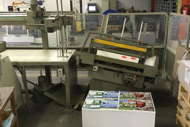 Polar Mohr 137 EM-MON cutting line - Máquina cortadora de papel: foto 3 Polar Mohr 137 EM-MON cutting line - Máquina cortadora de papel: foto 3