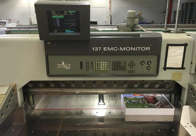 Polar Mohr 137 EM-MON cutting line - Máquina cortadora de papel: foto 1 Polar Mohr 137 EM-MON cutting line - Máquina cortadora de papel: foto 1