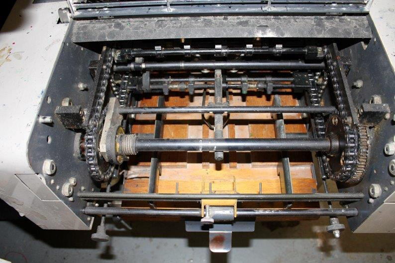 Ryobi 3300 MR two color offset printing machine - Máquina de impresión: foto 4 Ryobi 3300 MR two color offset printing machine - Máquina de impresión: foto 4
