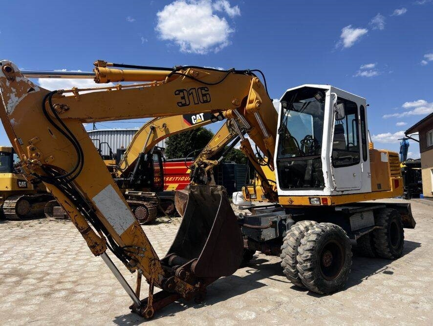 Liebherr A316  - Excavadora de ruedas: foto 1 Liebherr A316  - Excavadora de ruedas: foto 1