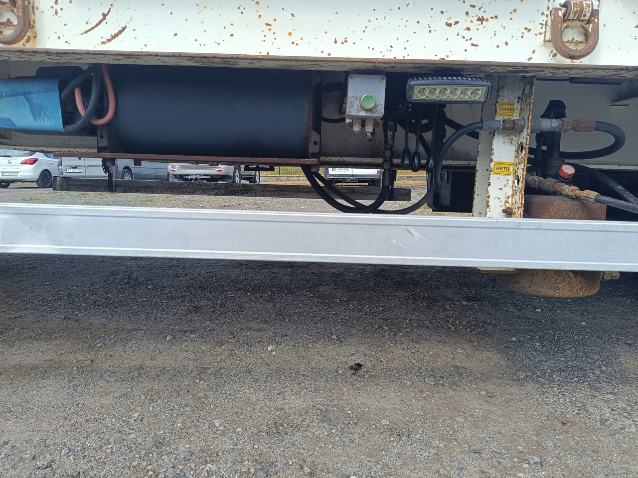 Arrendamiento de ACTM 3 osie 8m x 2,55 m lad 25 T ACTM 3 osie 8m x 2,55 m lad 25 T: foto 13 Arrendamiento de ACTM 3 osie 8m x 2,55 m lad 25 T ACTM 3 osie 8m x 2,55 m lad 25 T: foto 13