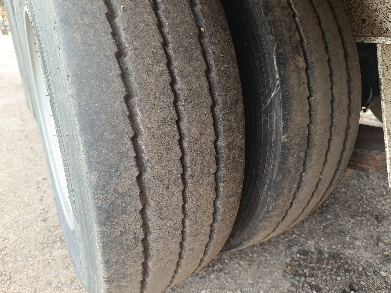 Arrendamiento de ACTM 3 osie 8m x 2,55 m lad 25 T ACTM 3 osie 8m x 2,55 m lad 25 T: foto 15 Arrendamiento de ACTM 3 osie 8m x 2,55 m lad 25 T ACTM 3 osie 8m x 2,55 m lad 25 T: foto 15