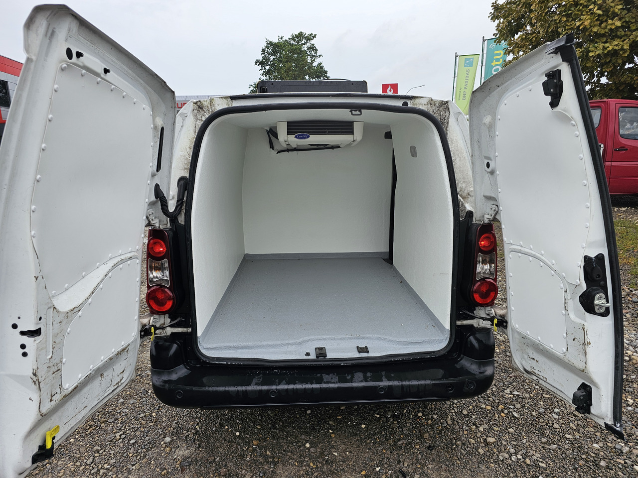 CITROËN Berlingo long chlodnia mroznia carrier Klima EURO6 - Furgoneta frigorifica: foto 2 CITROËN Berlingo long chlodnia mroznia carrier Klima EURO6 - Furgoneta frigorifica: foto 2