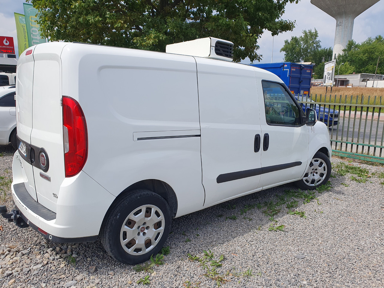 FIAT DOBLO 1.6 LONG CHLODNIA carrier KLIMA EURO6 - Furgoneta frigorifica: foto 3 FIAT DOBLO 1.6 LONG CHLODNIA carrier KLIMA EURO6 - Furgoneta frigorifica: foto 3