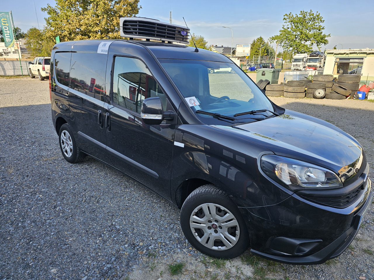 FIAT DOBLO CHLODNIA MROZNIA - 20C CARRIER KLIMA EURO6 - Furgoneta frigorifica: foto 3 FIAT DOBLO CHLODNIA MROZNIA - 20C CARRIER KLIMA EURO6 - Furgoneta frigorifica: foto 3