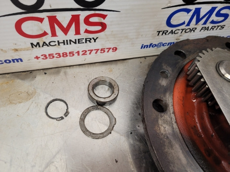 Carraro 709 Case Ford 6410, 5610, 6610 Front Axle Hub Reduction Kit 83984366 - Eje delantero: foto 4 Carraro 709 Case Ford 6410, 5610, 6610 Front Axle Hub Reduction Kit 83984366 - Eje delantero: foto 4