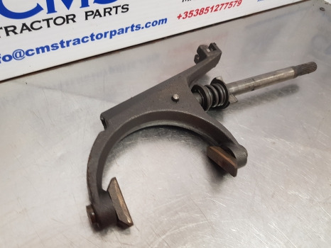 Case Maxxum Mx, Mxc, Mx100, 5140 Transmission Control Fork A190245, A183433 - Transmisión: foto 4 Case Maxxum Mx, Mxc, Mx100, 5140 Transmission Control Fork A190245, A183433 - Transmisión: foto 4
