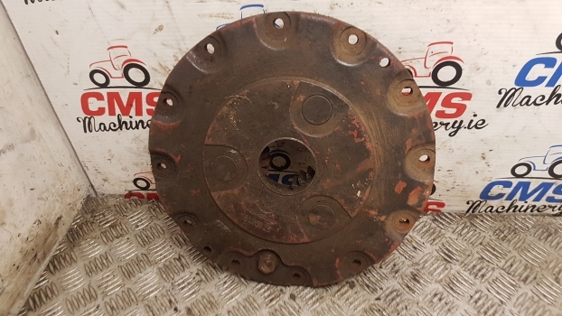 Case  New Holland Fiat Front Axle Hub Support Carrier 5181055, 5181054, 5136925 - Cubo para Tractor: foto 1 Case  New Holland Fiat Front Axle Hub Support Carrier 5181055, 5181054, 5136925 - Cubo para Tractor: foto 1
