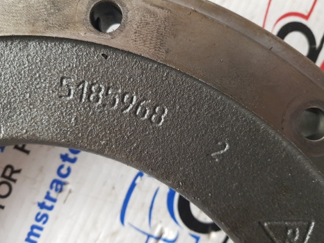 Case Puma New Holland T7, T7000 T7030 Rear Axle Brake Plate 5185968 - Discos de freno: foto 4 Case Puma New Holland T7, T7000 T7030 Rear Axle Brake Plate 5185968 - Discos de freno: foto 4