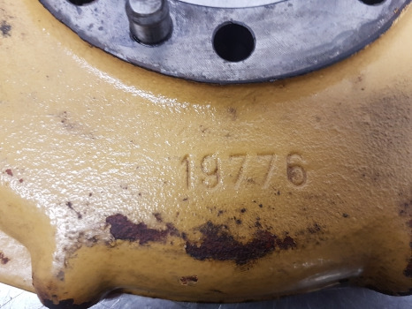 Caterpillar 146329 Carraro 26.16m Front Axle Distribution Box Cover 128571,19776 - Eje delantero: foto 3 Caterpillar 146329 Carraro 26.16m Front Axle Distribution Box Cover 128571,19776 - Eje delantero: foto 3