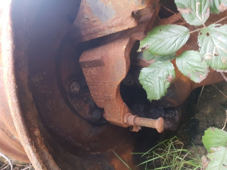 Claas Scorpion 732, 736 Front Lhs Rear Axle Rhs Hub Complete 0019230840 - Eje posterior: foto 1 Claas Scorpion 732, 736 Front Lhs Rear Axle Rhs Hub Complete 0019230840 - Eje posterior: foto 1