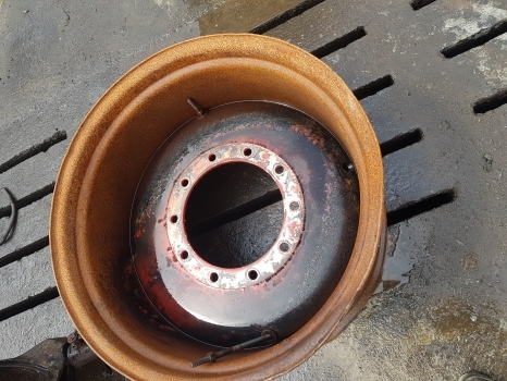 Fendt 724 S4 Massey Ferguson Front Wheel Rim W18x28, Red H718701024018 - Llanta para Tractor: foto 3 Fendt 724 S4 Massey Ferguson Front Wheel Rim W18x28, Red H718701024018 - Llanta para Tractor: foto 3