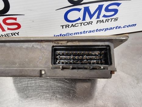 Fiat, New Holland 60, M Series Ecu Control Panel 82008154, 82010884, 82013284 - Unidad de control: foto 4 Fiat, New Holland 60, M Series Ecu Control Panel 82008154, 82010884, 82013284 - Unidad de control: foto 4