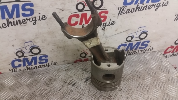 Ford 2910, 3, 4 Cyl Piston Assy , Conrod D8nn6108aa, E3hn6200ac42, 82849195 - Pistones/ Anillos/ Bujes para Tractor: foto 2 Ford 2910, 3, 4 Cyl Piston Assy , Conrod D8nn6108aa, E3hn6200ac42, 82849195 - Pistones/ Anillos/ Bujes para Tractor: foto 2