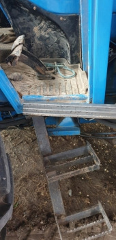 Ford 4610, 5610 Ap, Lp Cab Door Foot Section 83931994, 83931995 - Cabina: foto 4 Ford 4610, 5610 Ap, Lp Cab Door Foot Section 83931994, 83931995 - Cabina: foto 4