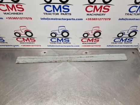 Ford 4610, 5610 Ap, Lp Cab Door Foot Section 83931994, 83931995 - Cabina: foto 1 Ford 4610, 5610 Ap, Lp Cab Door Foot Section 83931994, 83931995 - Cabina: foto 1