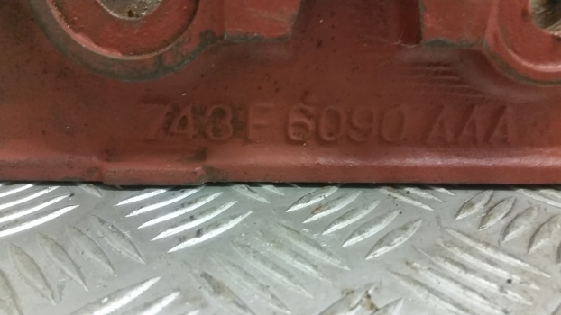 Ford Engine Cylinder Head 743f6090aaa - Cabezal de bloque para Tractor: foto 4 Ford Engine Cylinder Head 743f6090aaa - Cabezal de bloque para Tractor: foto 4